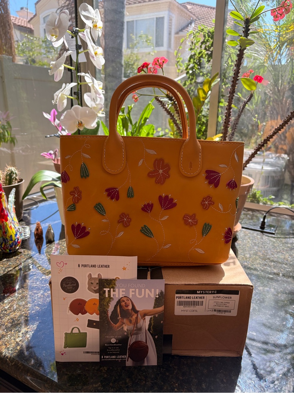 Portland Leather Sunflower Folklore Large Zip Raindrop 💐💧